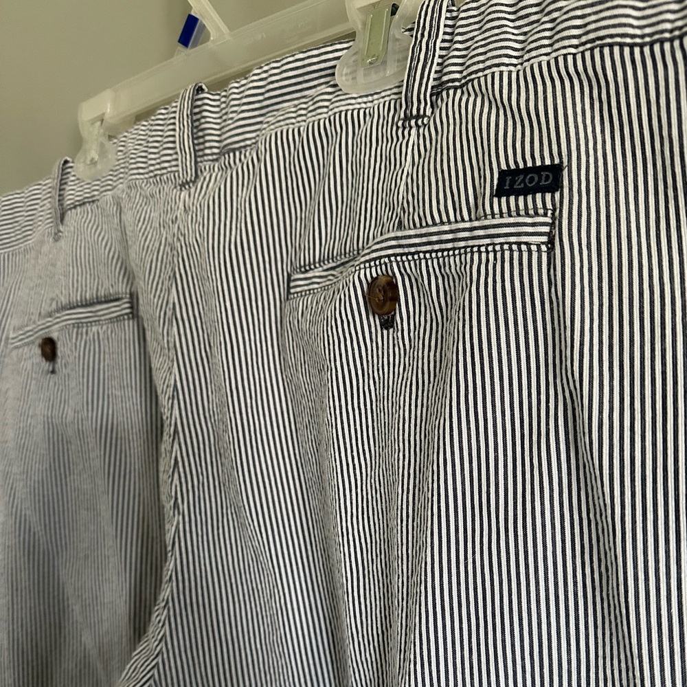 Men’s Izod 42 x 32 Straight Fit pants